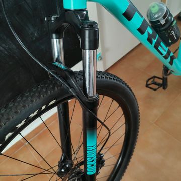 Used Trek Marlin 7 Gen 3 2025 2025 Mountainbike, Blue, 27.5, 29 — image 6 of 8