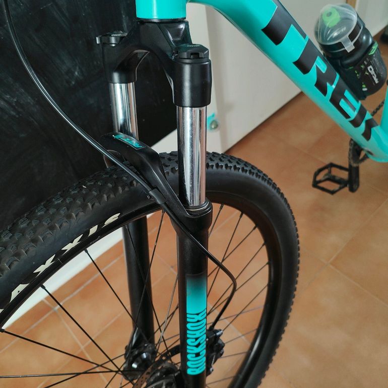 Used Trek Marlin 7 Gen 3 2025 2025 Mountainbike, Blue, 27.5, 29 — image 6 of 8