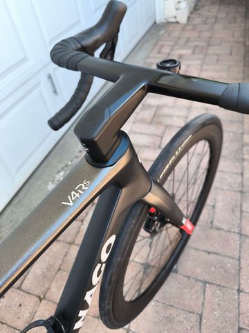 Tweedehands Colnago V4RS Disc 2023 Road & Gravel — afbeelding 8 van 9