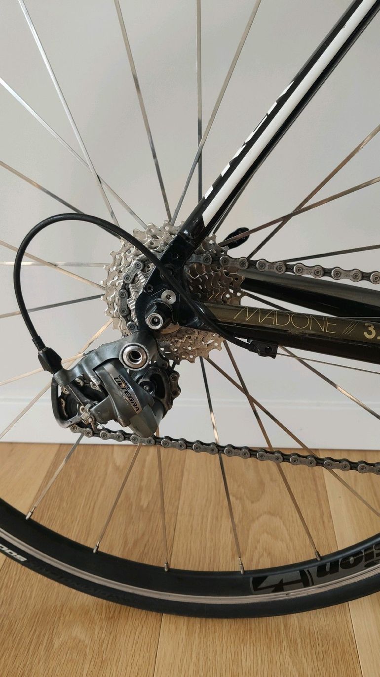 Used Trek Madone Shimano Ultegra 2014 Road & Gravel, Black — image 4 of 11