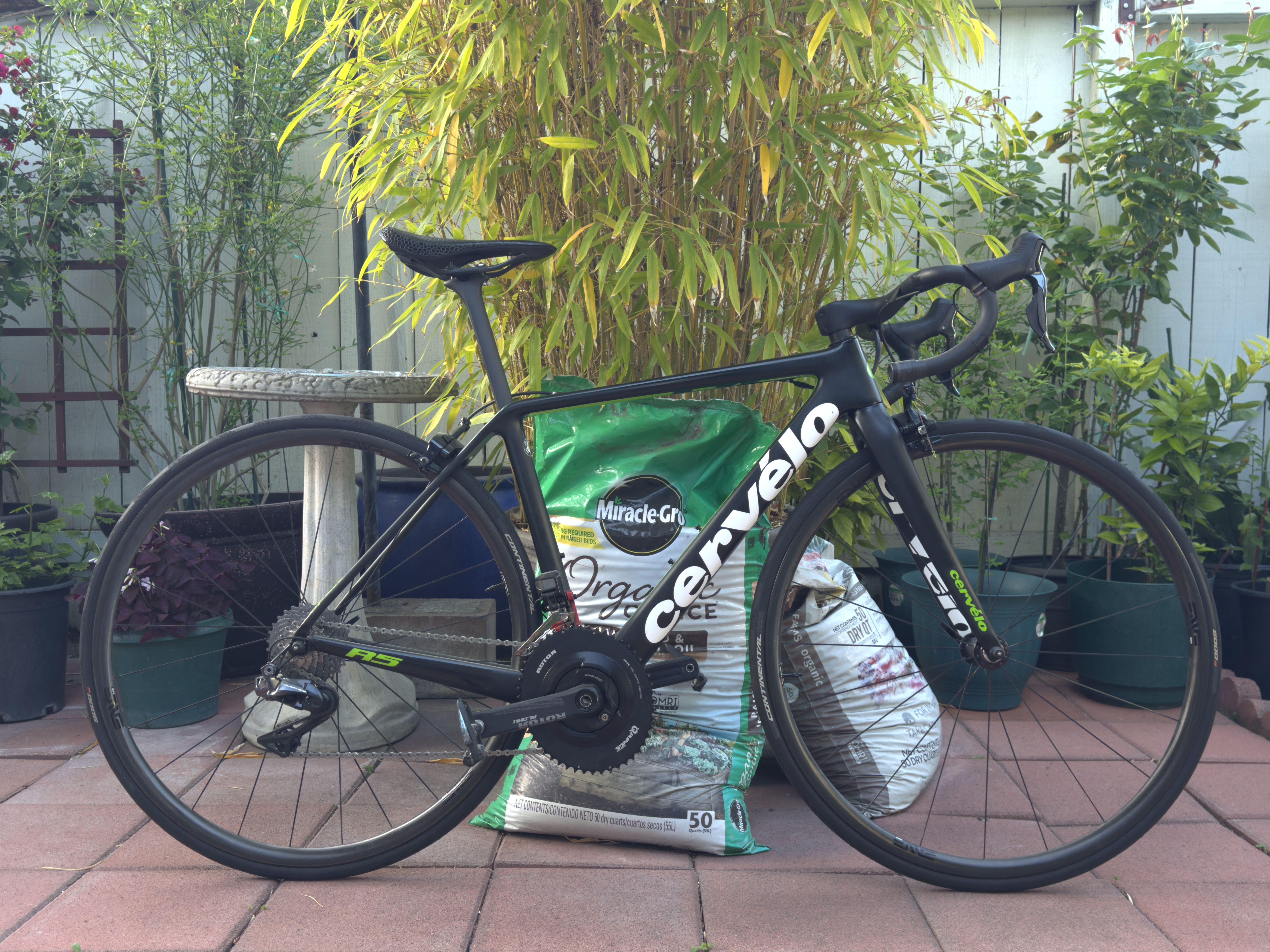 Bicycling Cervelo R5 Ultegra 2018 PRICE REDUCED! Cervelo R5 (2018 - Main Image