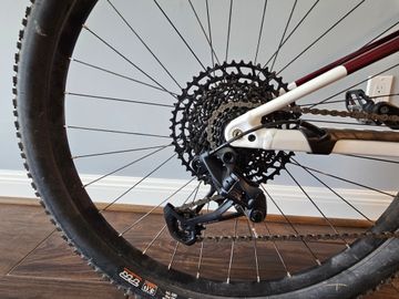 Used Orbea Oiz SRAM GX Eagle 2023 Mountainbike, White — image 12 of 20