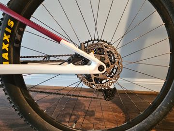 Used Orbea Oiz SRAM GX Eagle 2023 Mountainbike, White — image 17 of 20