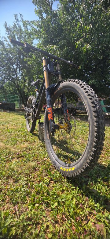 Used Specialized Demo Alloy 27.5 2019 2019 Mountainbike, Black, 27.5 (650B) — image 1 of 15