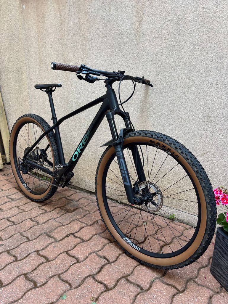 Used Orbea Alma Shimano Deore 2021 Mountainbike, Black — image 1 of 5