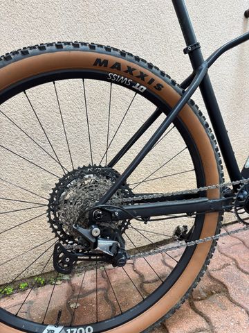 Used Orbea Alma Shimano Deore 2021 Mountainbike, Black — image 3 of 5