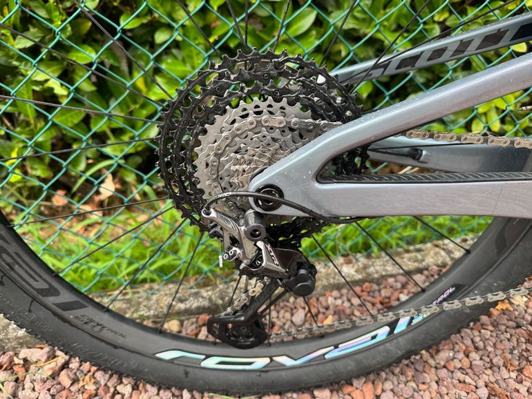 Gebrauchtes Scott Spark RC Pro 2023 2023 Mountainbike, Hellgrau, 29 — Bild 2 von 8