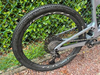 Gebrauchtes Scott Spark RC Pro 2023 2023 Mountainbike, Hellgrau, 29 — Bild 4 von 8