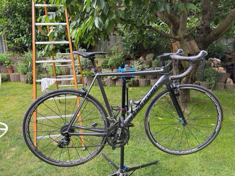 Used Cannondale CAAD12 Ultegra 2018 2018 Road & Gravel, Light Gray — image 1 of 7