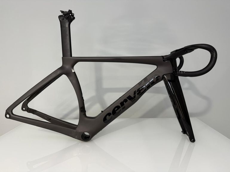 Used Cervélo S5 Force eTap AXS 2023 Frameset 2023 Road & Gravel, Black — image 2 of 7