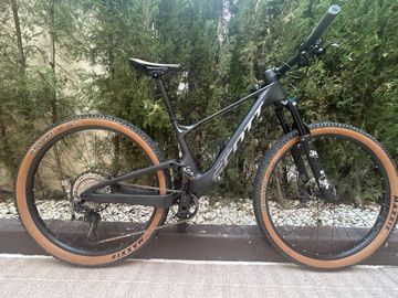 Used Scott Spark RC Team 2022 2022 Mountainbike, Black, 29 — image 1 of 4