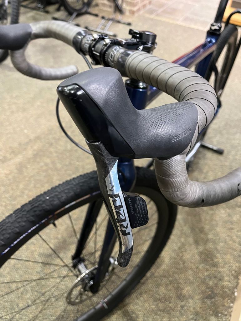 Used Pivot Vault Gen 3 2023 Road & Gravel, Blue — image 3 of 5