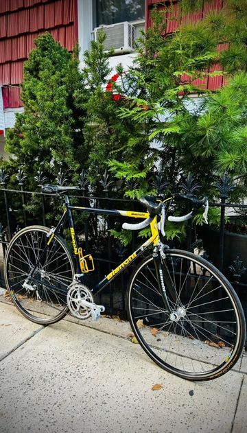 Used Bianchi Veloce 2002 Road & Gravel, Blue — image 1 of 18