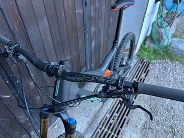 Used Orbea Lt M10 2023 Mountainbike, Light Gray — image 8 of 13