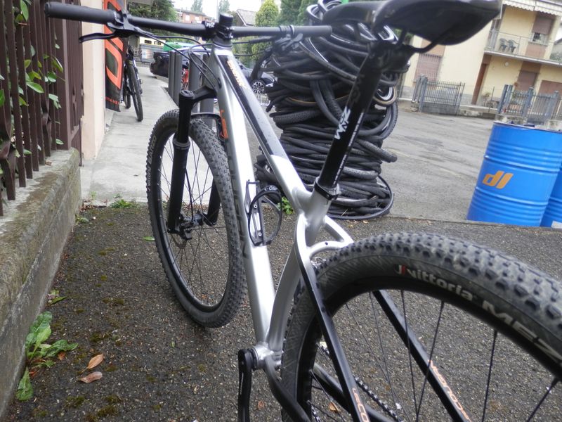Used Lee Cougan Revenge 2023 2023 Mountainbike, Light Gray, 29 — image 2 of 6