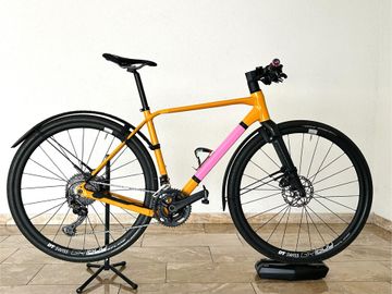 Used Orbea Terra 2024 Road & Gravel, Orange — image 1 of 9