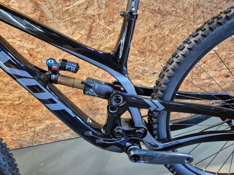 Używany Pivot PHOENIX 29 Race Zee 2024 2024 Mountainbike — zdjęcie 3 z 6