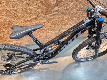 Używany Pivot PHOENIX 29 Race Zee 2024 2024 Mountainbike — zdjęcie 4 z 6