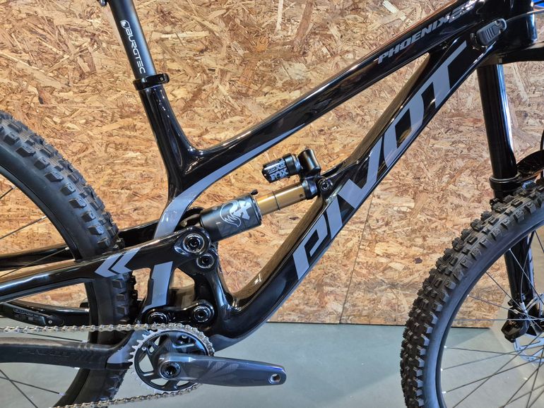 Używany Pivot PHOENIX 29 Race Zee 2024 2024 Mountainbike — zdjęcie 2 z 6