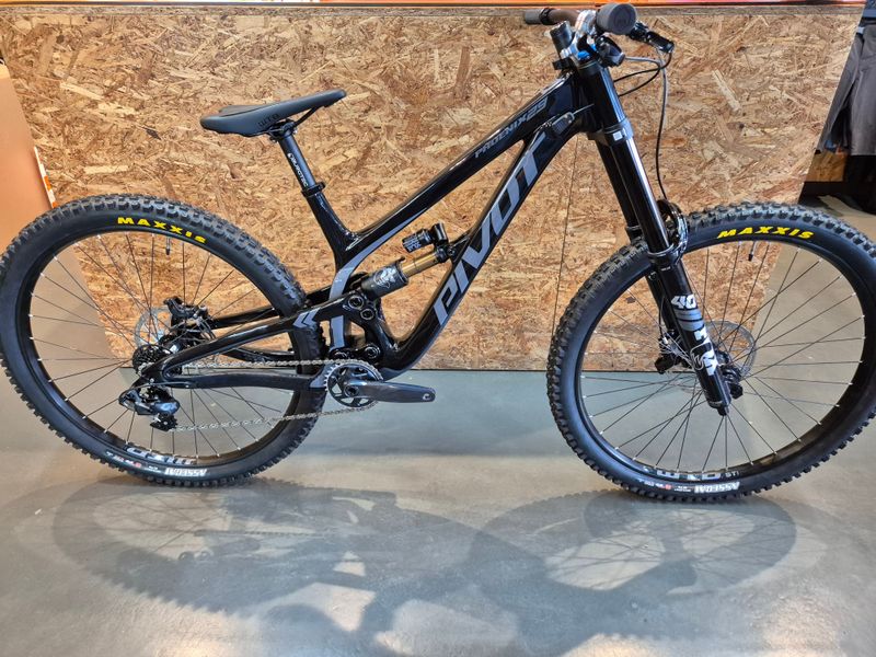 Pivot PHOENIX 29 Race Zee 2024 2024 MTB d'occasion