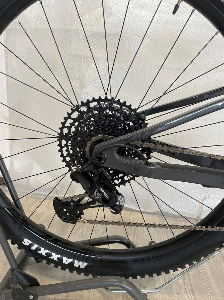 Used Merida NINETY-SIX 6000 2024 2024 Mountainbike, Light Gray, 29 — image 5 of 6