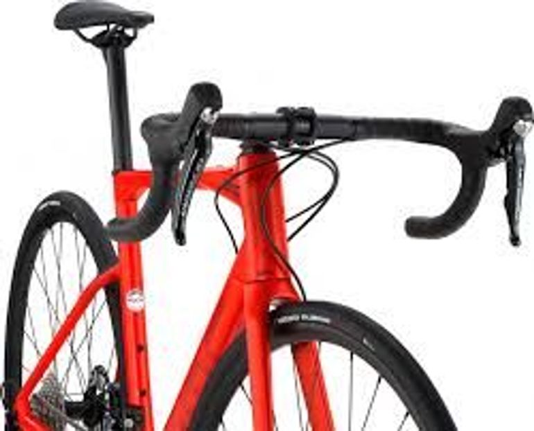 Used BMC Roadmachine FIVE 2022 2022 Road & Gravel, Rosso — image 3 of 3