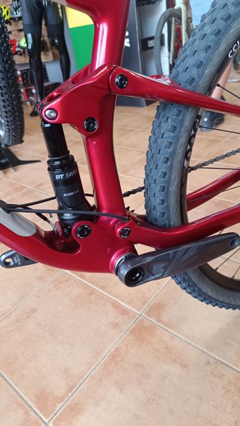 Used Mendiz X40 2024 Mountainbike, Red, 29 — image 8 of 11