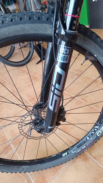 Used Mendiz X40 2024 Mountainbike, Red, 29 — image 7 of 11