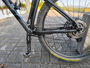 Used Trek X-Caliber 8 2021 2021 Mountainbike, Black, 29 — image 6 of 7