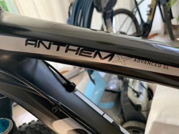 Used Giant Anthem X Advanced SL 0 2012 2012 Mountainbike, Black, 29 — image 5 of 12