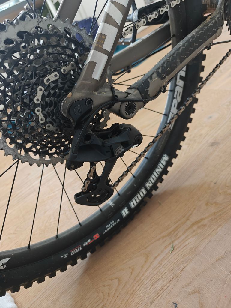 Used NS Define AL 170 2 2024 2024 Mountainbike, Light Gray, 29, 27.5 — image 7 of 9