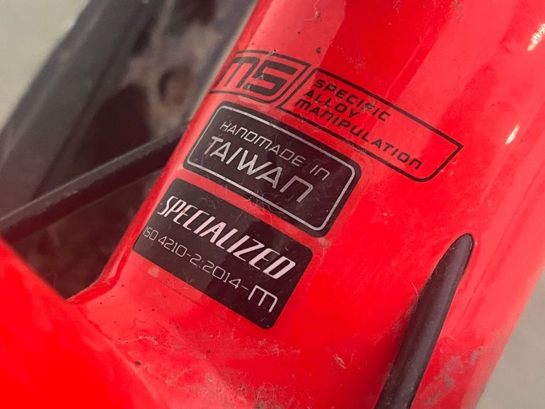 Used Specialized Enduro Comp 29 2019 2019 Mountainbike, Orange — image 8 of 10