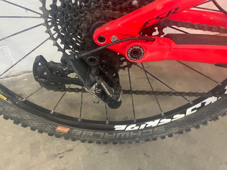 Used Specialized Enduro Comp 29 2019 2019 Mountainbike, Orange — image 4 of 10