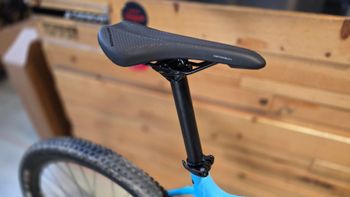 Used Trek Marlin 7 Gen 2 2023 2023 Mountainbike, Blau, 27.5, 29 — image 10 of 13