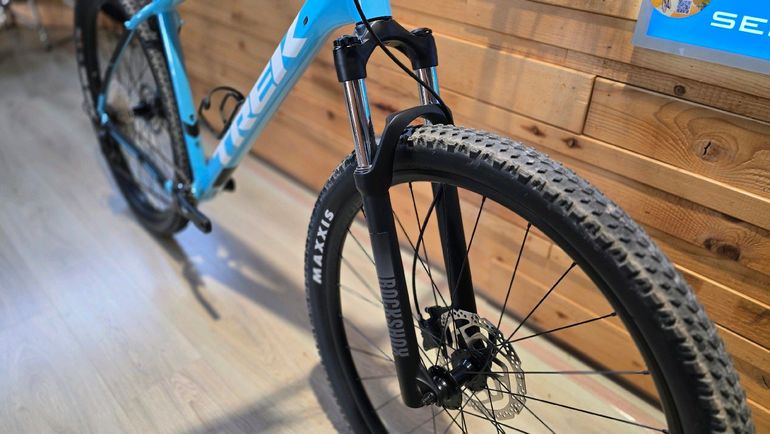 Used Trek Marlin 7 Gen 2 2023 2023 Mountainbike, Blau, 27.5, 29 — image 6 of 13