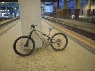 Used Commencal META AM 29 ORIGIN 2021 2021 Mountainbike, Light Gray, 29 — image 3 of 3