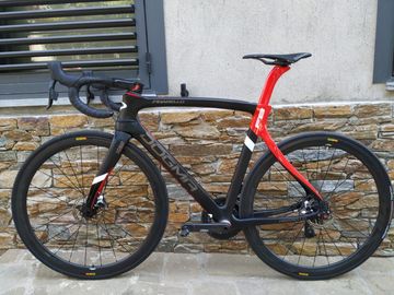 Used Pinarello Dogma F8 Sram Red AXS Disc 2017 Road & Gravel
