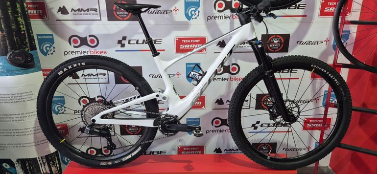 Used Scott Spark Other 2024 Mountainbike, White, 29 — image 1 of 18