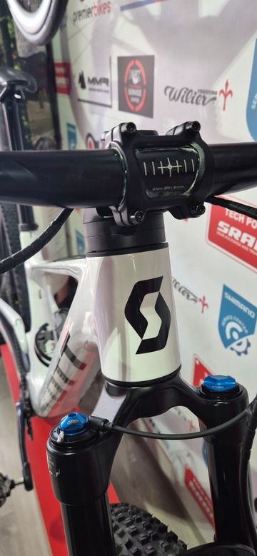 Used Scott Spark Other 2024 Mountainbike, White, 29 — image 6 of 18