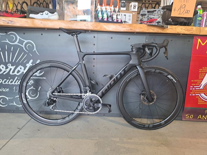 Brugt Giant Propel Advanced Pro 1 2024 2024 Road & Gravel — billede 1 af 4