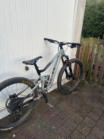 Used Giant Trance X 2 2022 2022 Mountainbike, Light Gray, 27.5 — image 3 of 4
