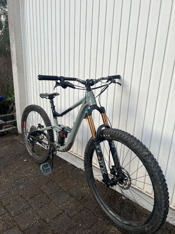 Used Giant Trance X 2 2022 2022 Mountainbike, Light Gray, 27.5 — image 2 of 4