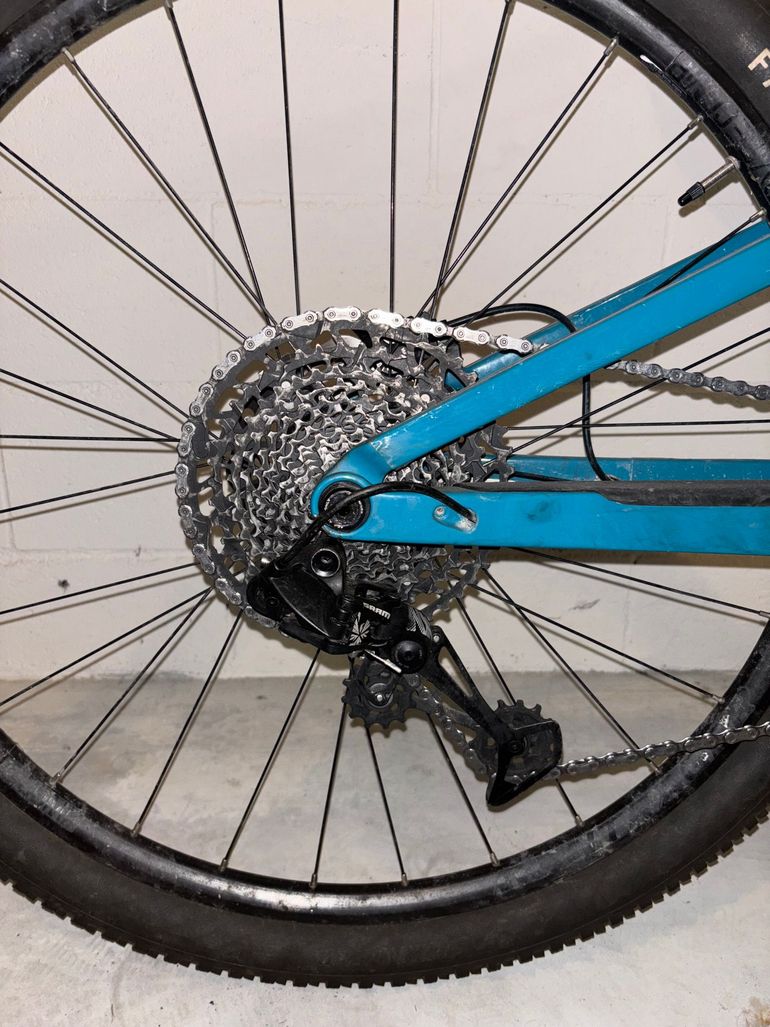Used Trek Top Fuel 9.7 2020 2020 Mountainbike, Black, 29 — image 3 of 3
