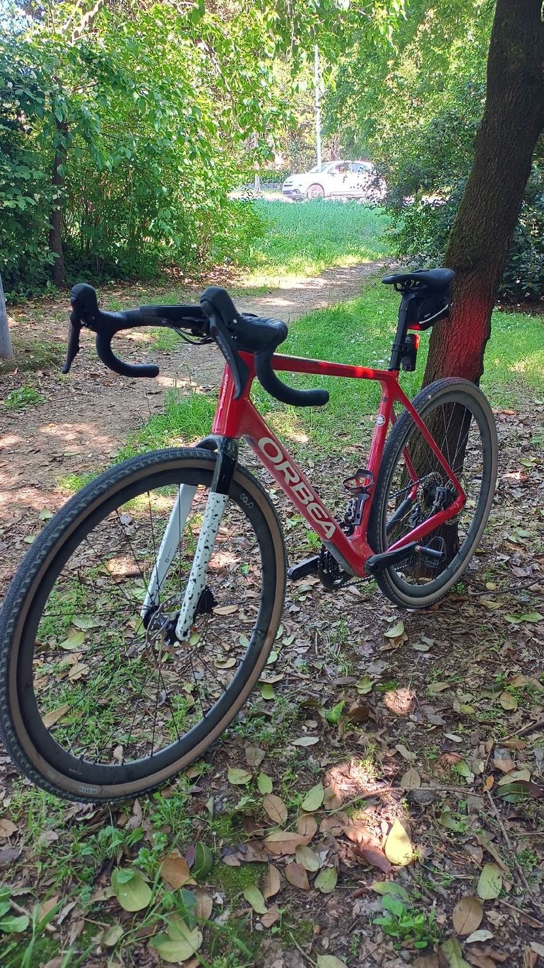 Used Orbea TERRA M30TEAM 2024 2024 Road & Gravel, Red — image 3 of 5