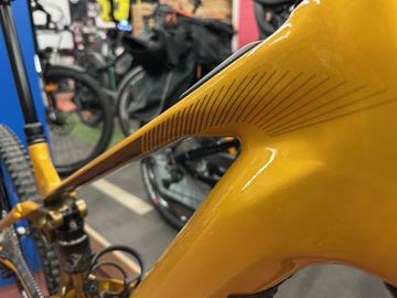 Tweedehands Orbea WILD H10 2025 2025 Mountainbike — afbeelding 4 van 5