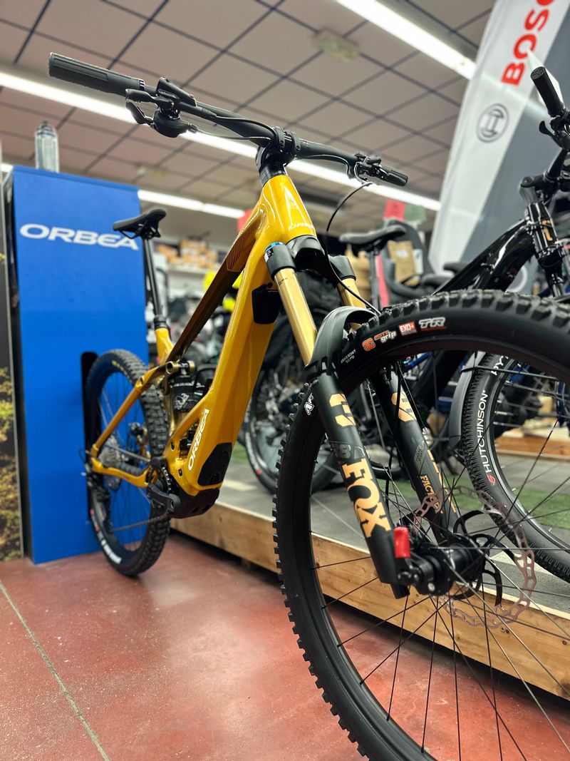 Tweedehands Orbea WILD H10 2025 2025 Mountainbike — afbeelding 3 van 5