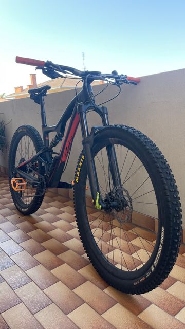 Used Ibis Cycles Ripley V2 2017 Mountainbike, Black — image 1 of 10