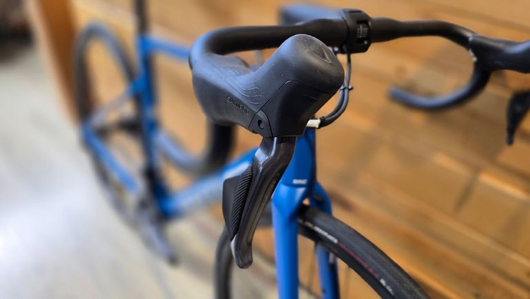 Used BMC Roadmachine TWO 2024 2024 Road & Gravel — image 8 of 12
