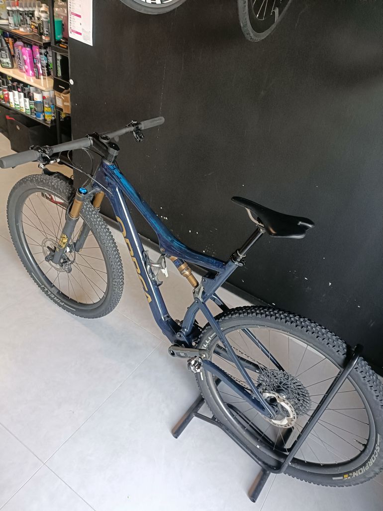 Used Orbea Oiz SRAM GX 2021 Mountainbike, Blue — image 7 of 26