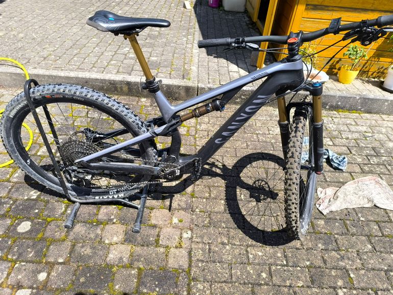 Canyon Bicycles Canyon Neuron Cf Slx Ltd Review Canyon Neuron Cf